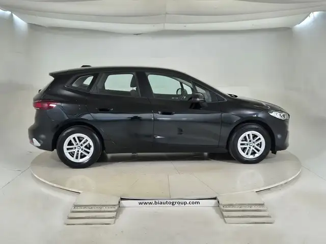 BMW 2 Series view 5