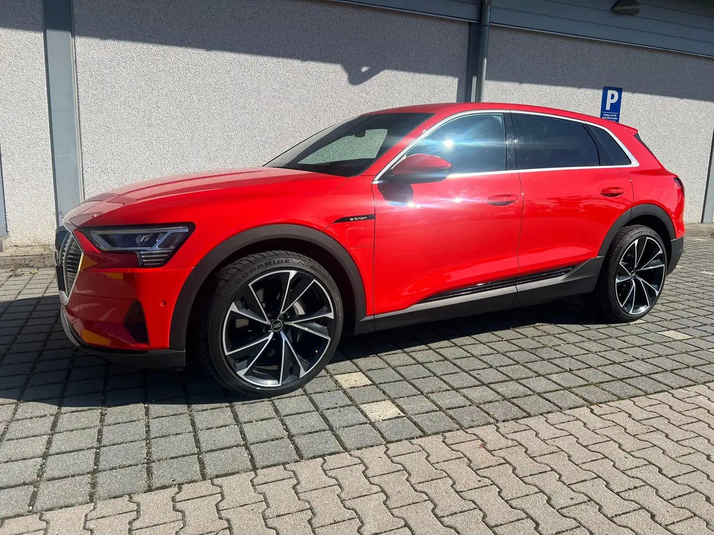 Audi e-tron e-tron 55 quattro Rood - 1