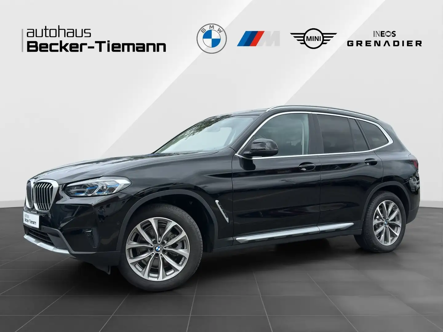 BMW X3 xDrive20i *AUT*AHK*HUD*DA*KEYLESS*LASER*HIFI*19ZOL Schwarz - 1