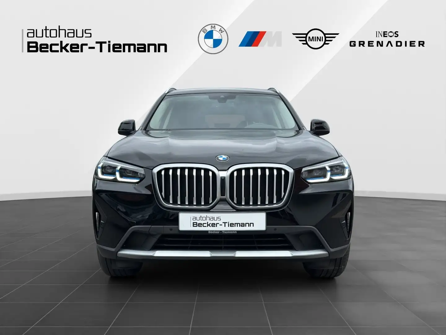 BMW X3 xDrive20i *AUT*AHK*HUD*DA*KEYLESS*LASER*HIFI*19ZOL Schwarz - 2