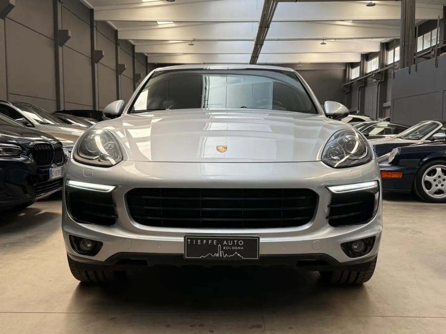 Porsche Cayenne 3.0 Diesel Platinum Edition Argento - 2
