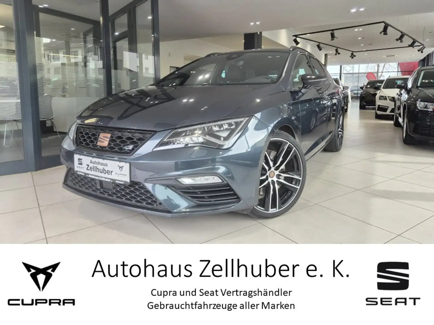 SEAT Leon ST 2.0 4D DSG *ACC*Kessy*Beats*Kamera* Grijs - 1