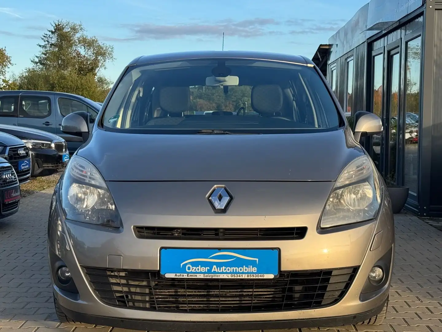 Renault Scenic 1.9 dCi III Luxe+Inspektion NEU+7.Sitzer+ Marrón - 2