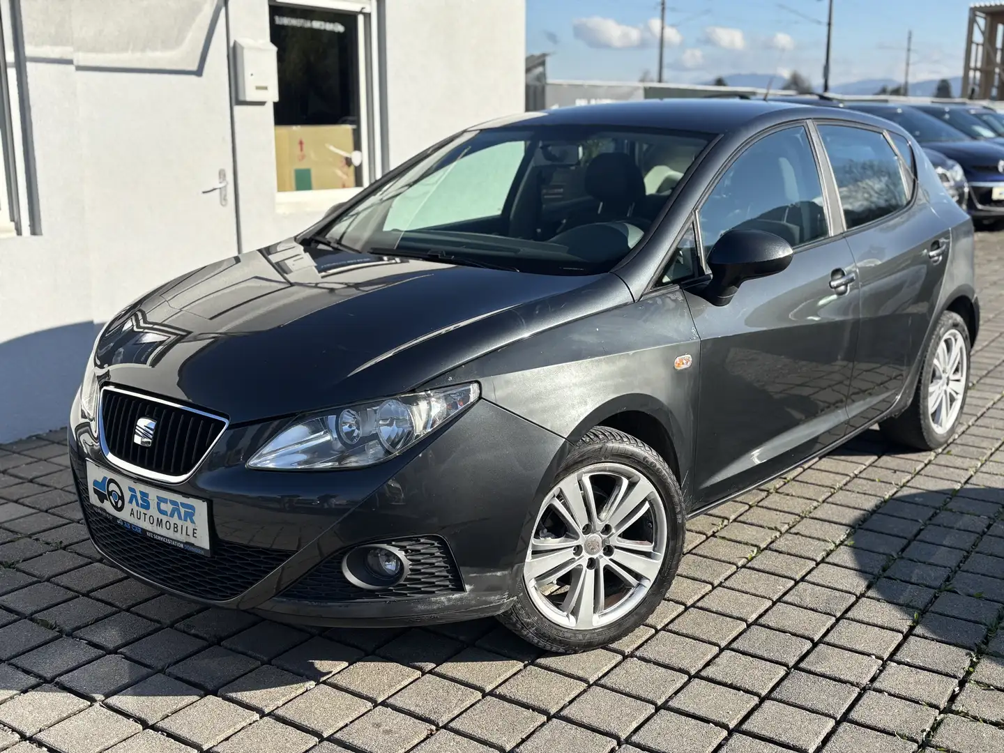 SEAT Ibiza Stylance / Style Grau - 2