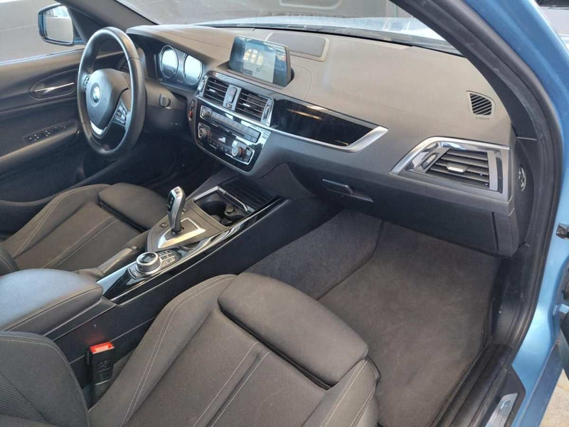 BMW 118 i Edition Sport Line Shadow *LED*Navi*SHZ*PDC — photo 3
