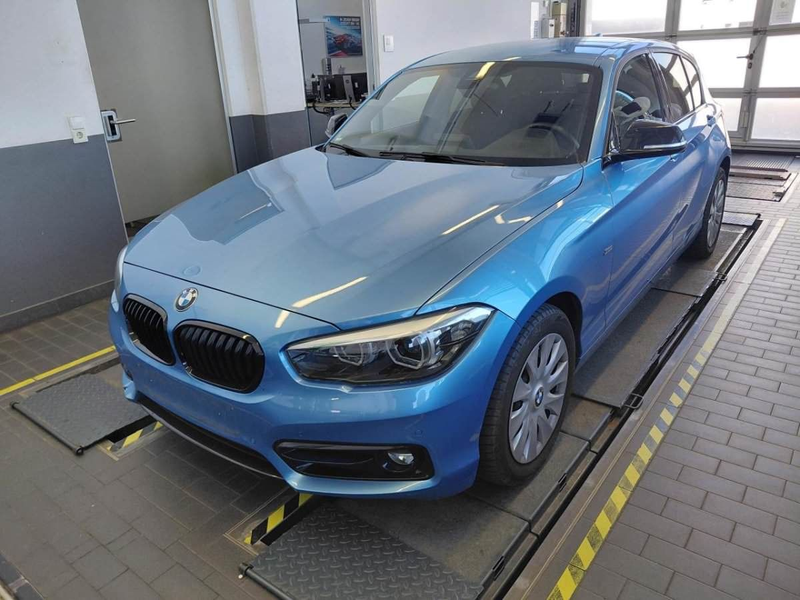 BMW 118 i Edition Sport Line Shadow *LED*Navi*SHZ*PDC