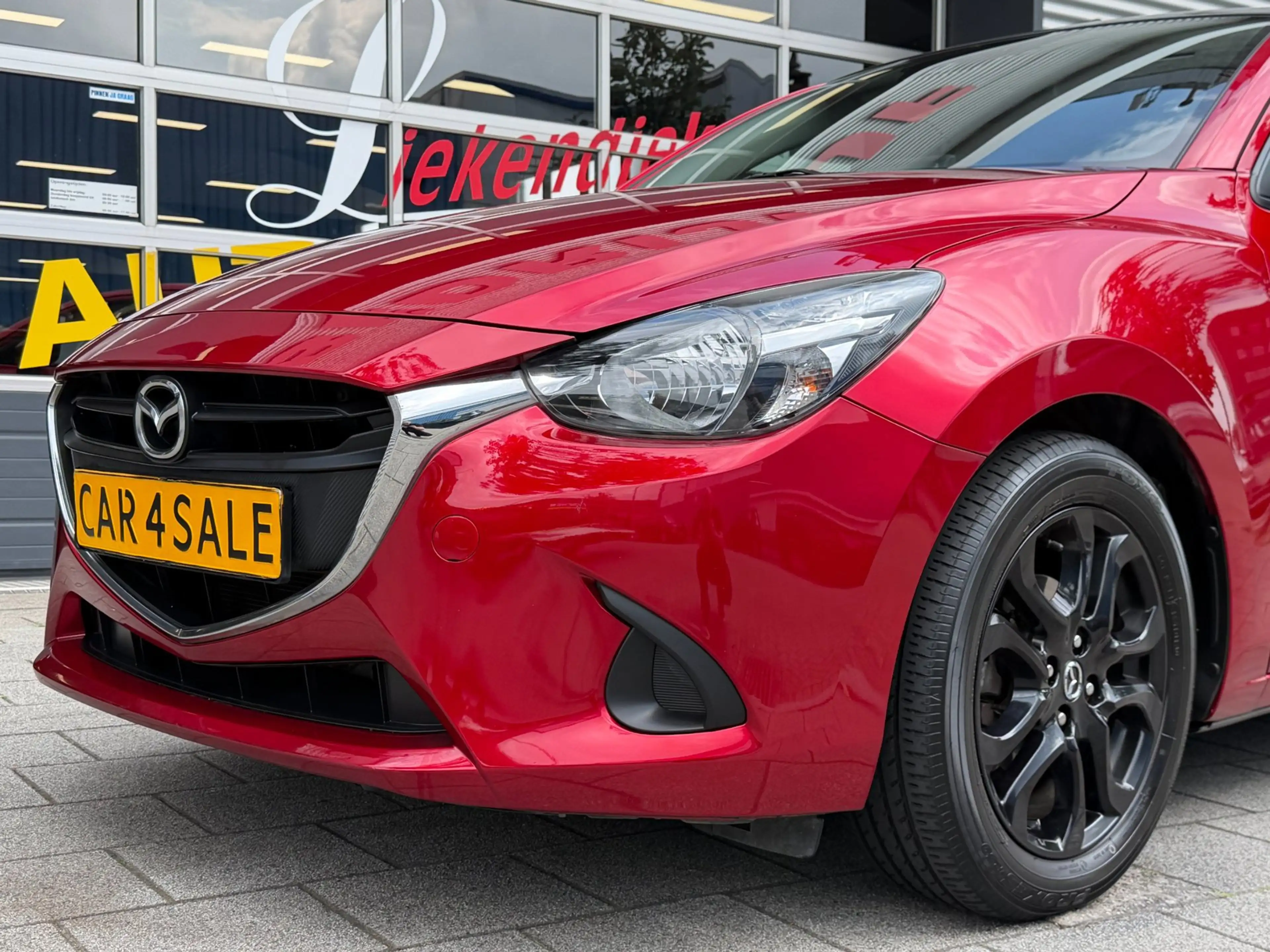 Mazda 2 1.5 Skyactiv-G Dynamic+ - Apple CarPlay / Navigati — photo 12