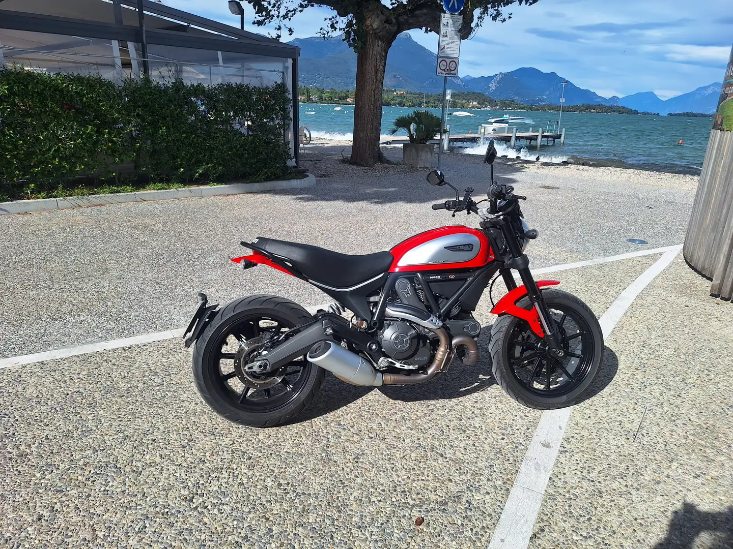 Ducati Scrambler Icon red 800 Roşu - 2