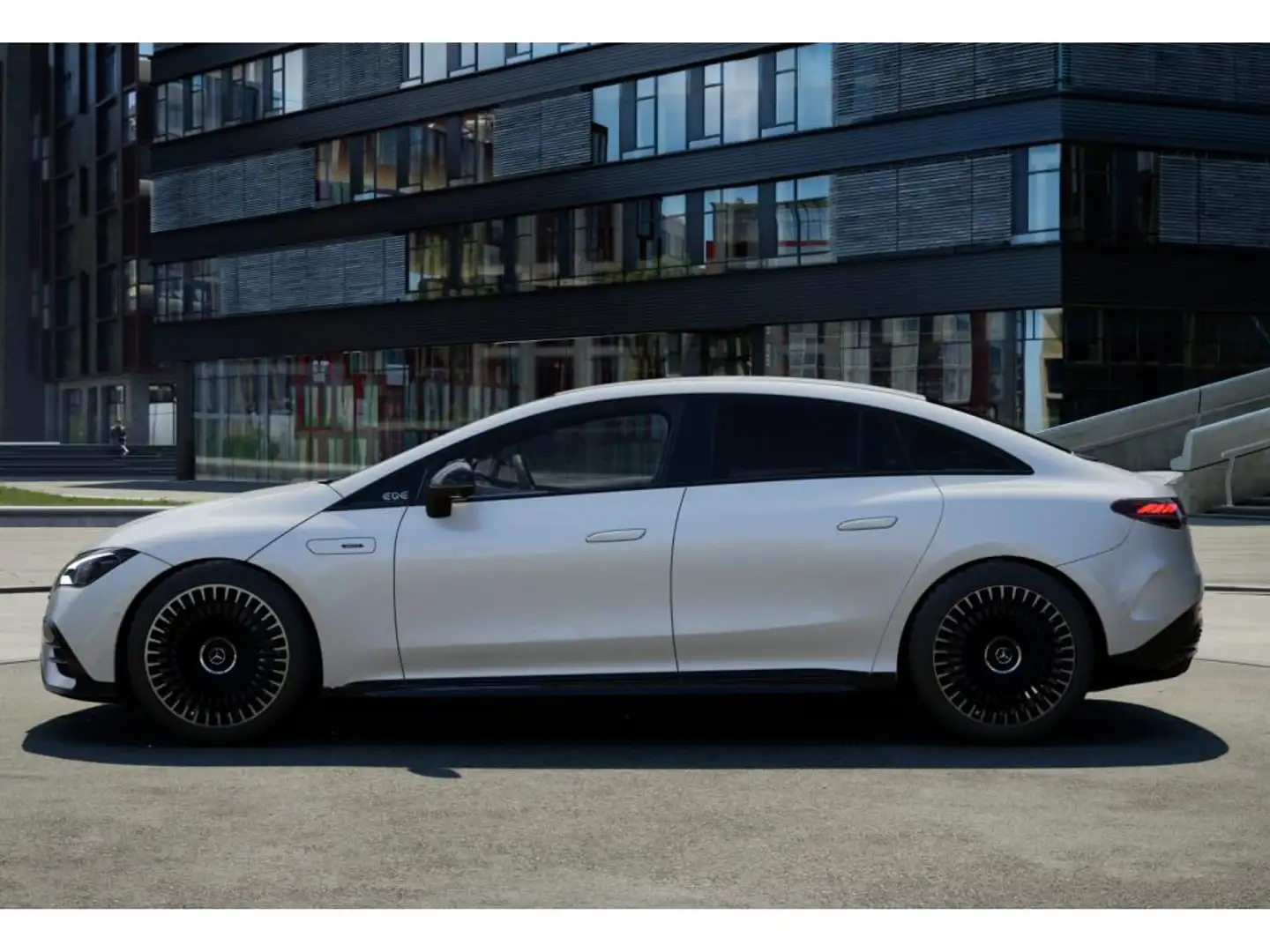 Mercedes-Benz EQE 43 4M AMG HUD+360°+DIG-LED+AHK+Night - 2