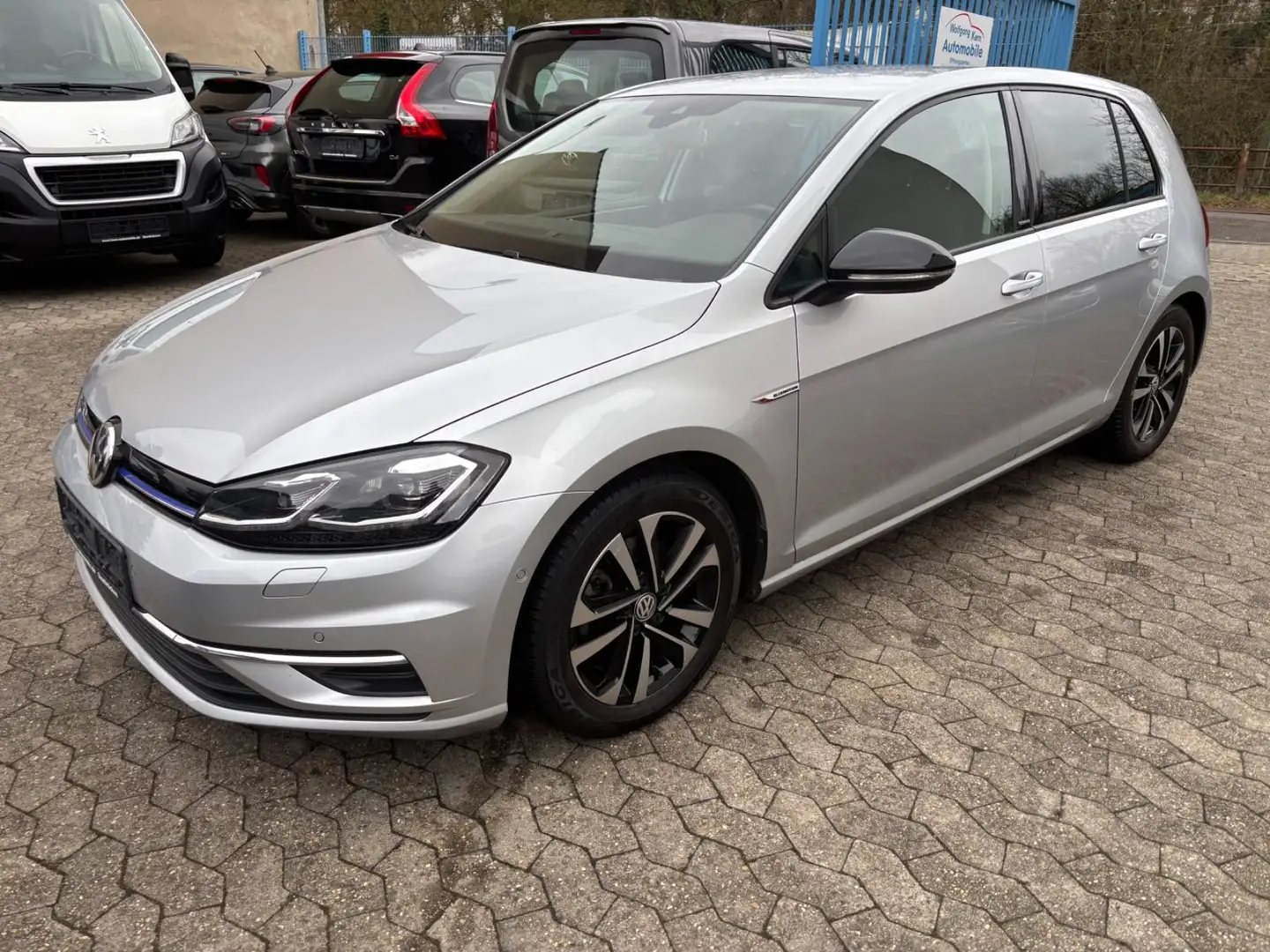 Volkswagen Golf VII 1,5 96kw Navi/LED/ Sitzhzg/ParkAssist Argent - 1