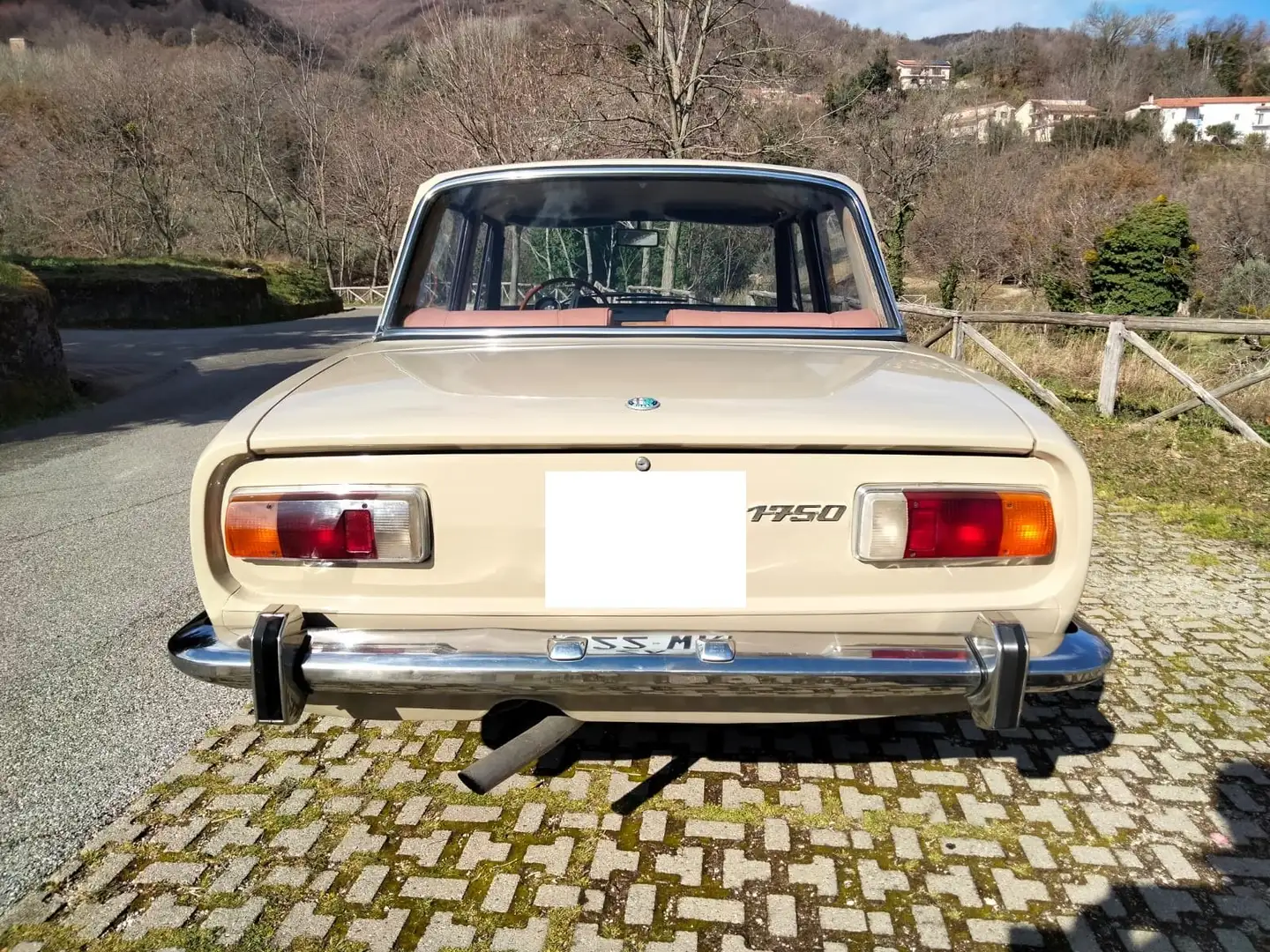 Alfa Romeo 1750 Beige - 2