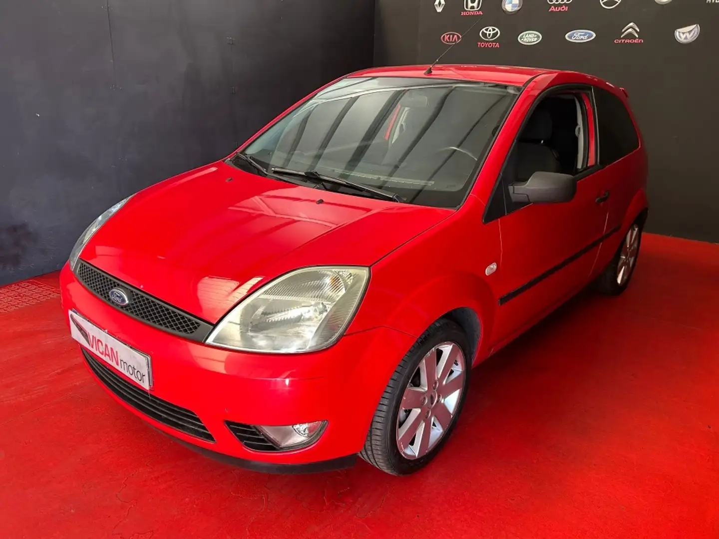 Ford Fiesta 1.6 Steel Rojo - 2