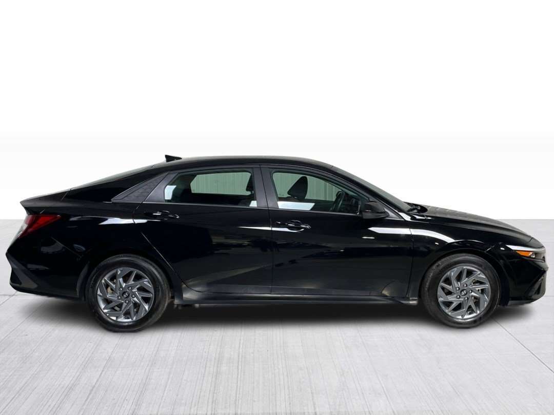 2026 Hyundai Elantra Preferred IVT — снимка 1