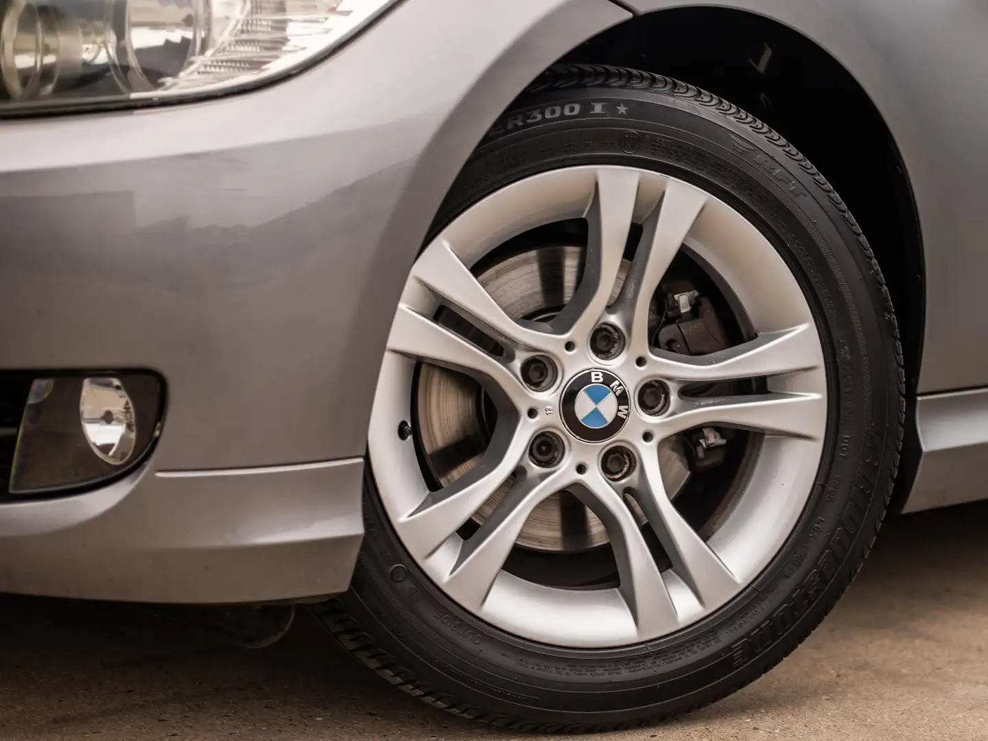 BMW 318 318i Busi.Line Corp.Lease (1e eig, Orig NL) Grijs - 2