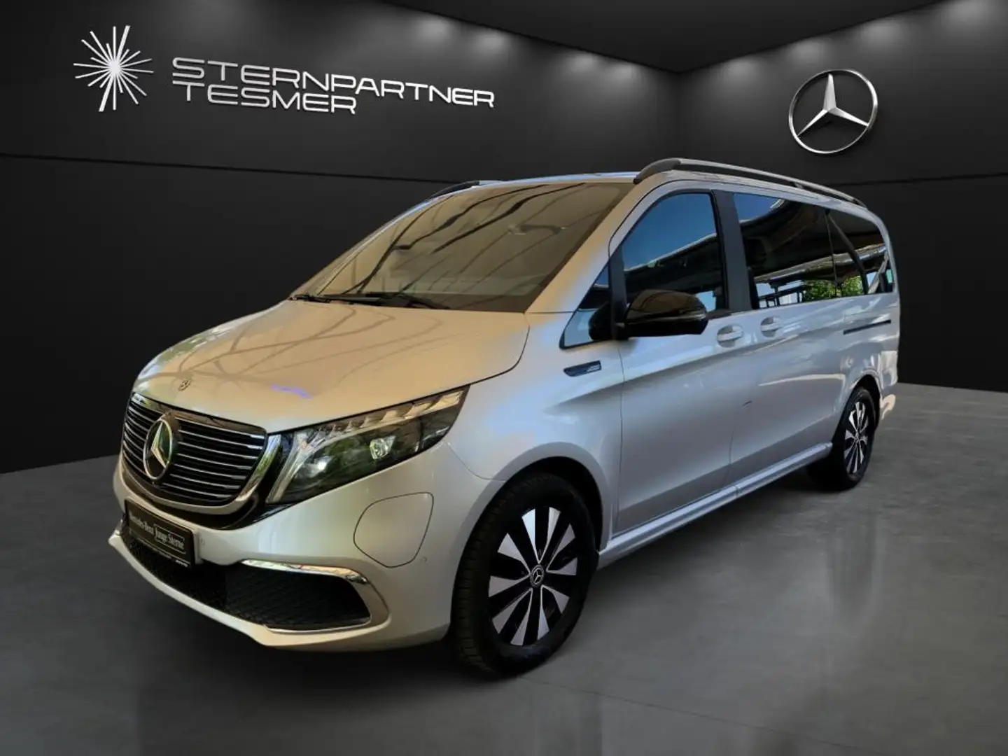 Mercedes-Benz EQV 300 , LANG - DISTRONIC, LED, CAR-PLAY, 7 S.! Срібний - 1