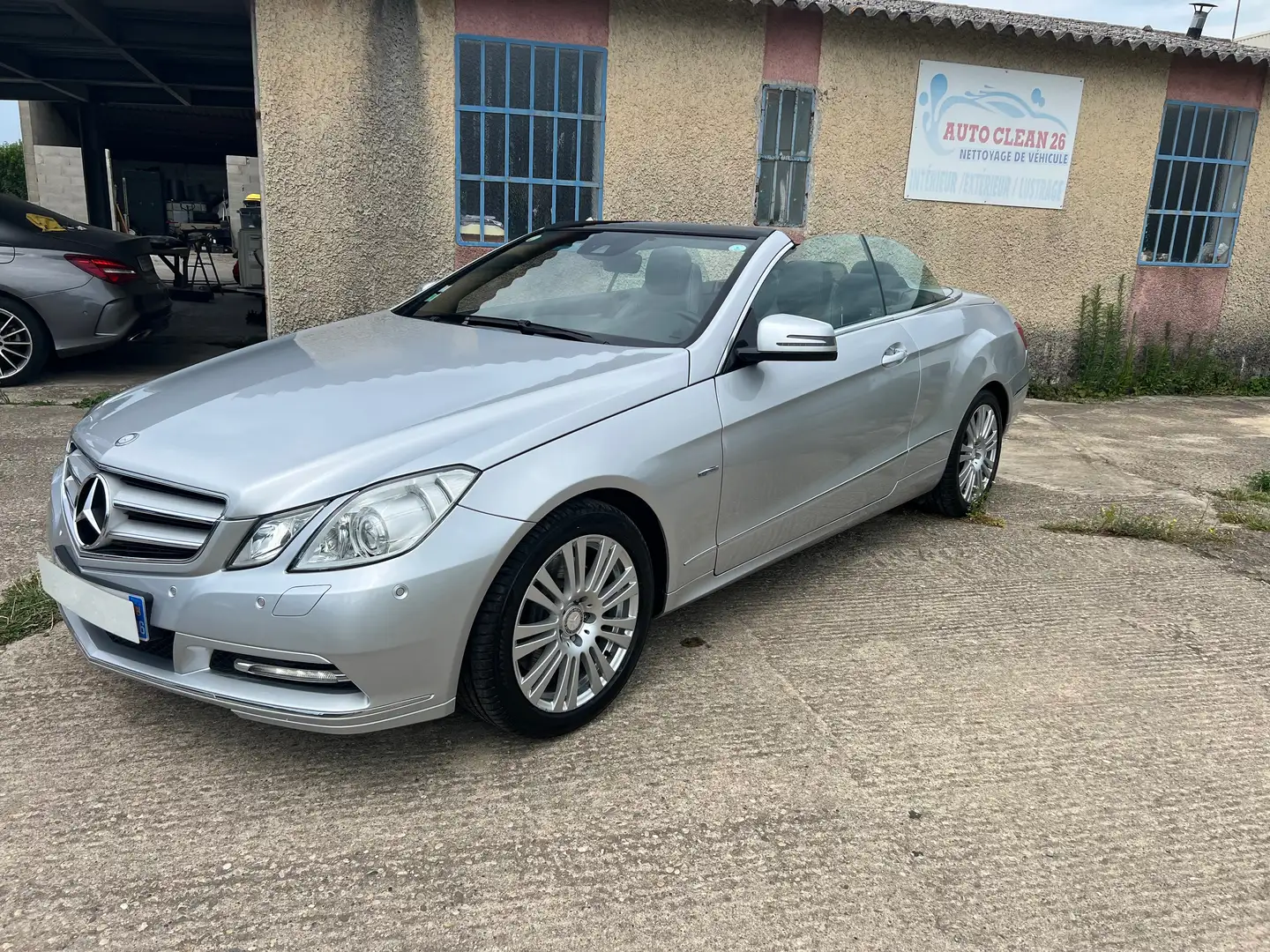 Mercedes-Benz E 250 Classe E Cabriolet 250 CDI BlueEfficiency A Argent - 1
