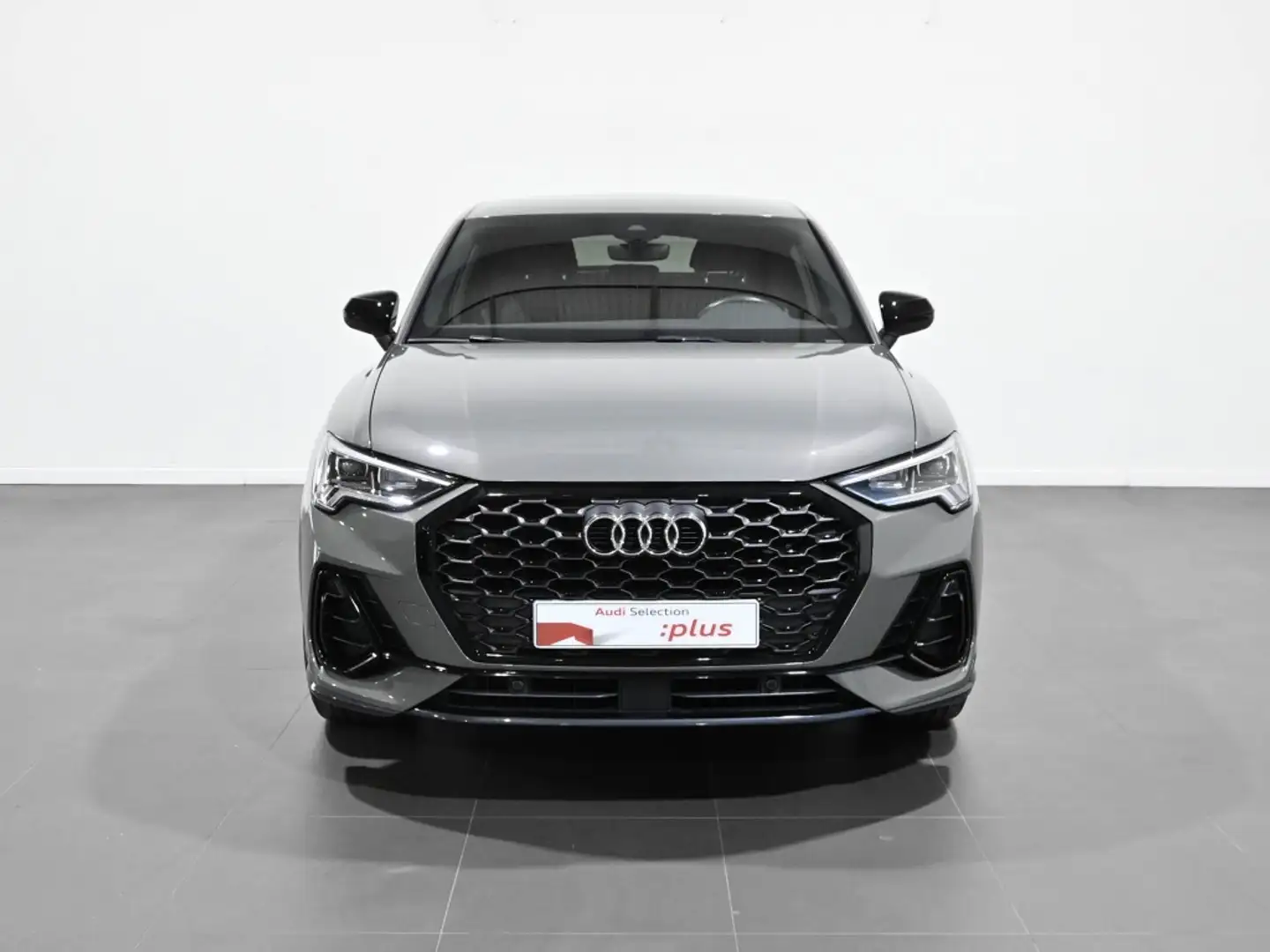 Audi Q3 Sportback 35 TDI Black line S tronic Gris - 2