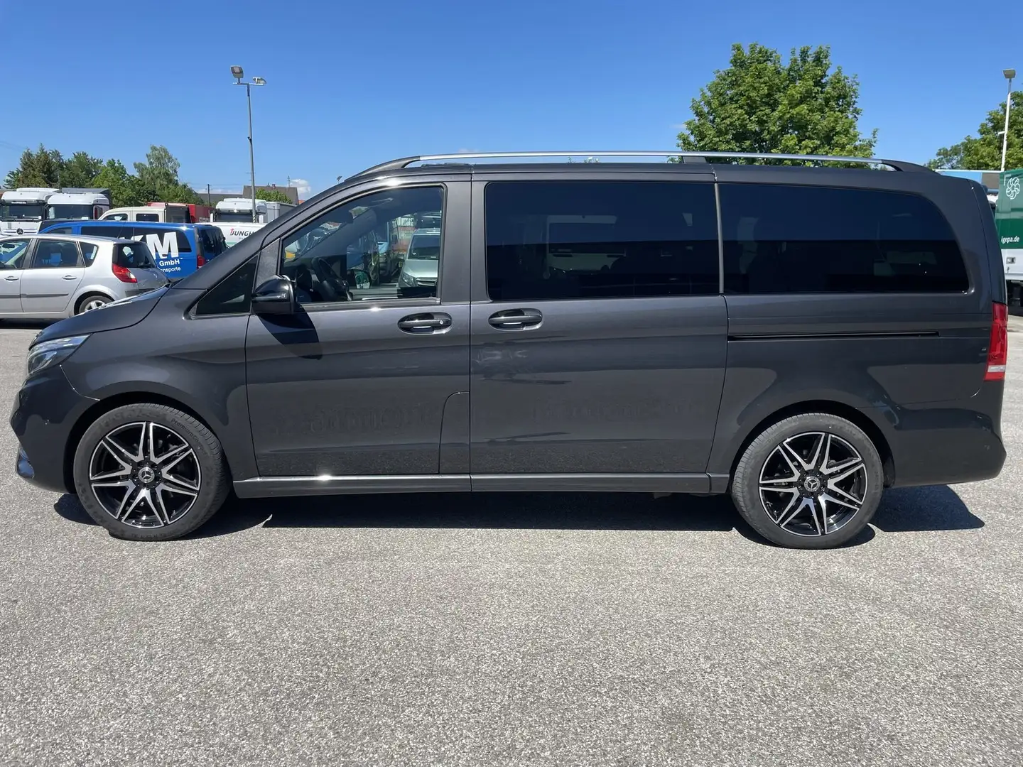 Mercedes-Benz V 300 d EDITION Lang DISTRONIC AMG-Line AHK Navi Gris - 2