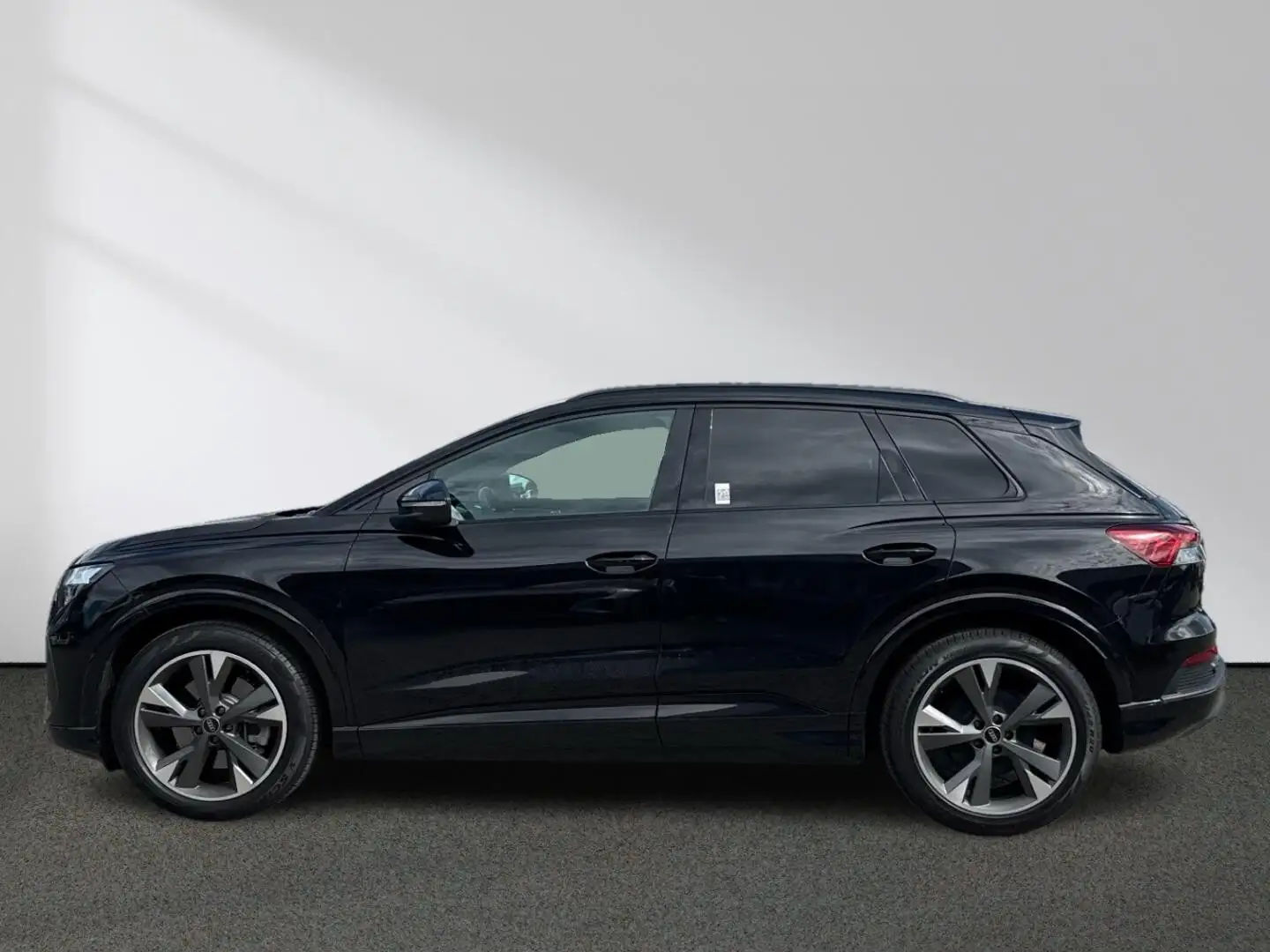 Audi Q4 e-tron 45 quattro MMI plus LED PDC SONOS Noir - 2