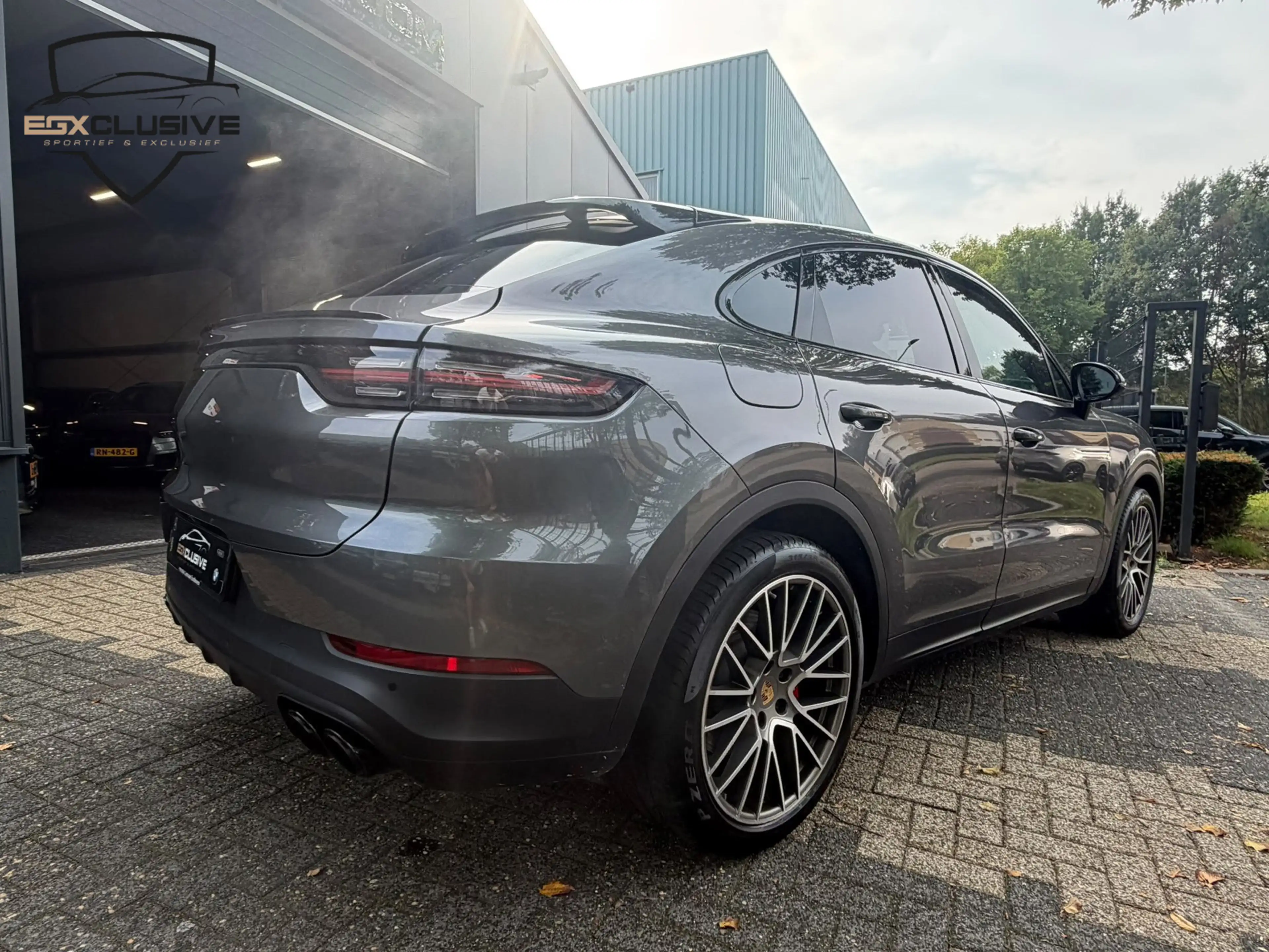 Porsche Cayenne Coupé 3.0 E-Hybrid PANO|360CAMERA|ACC|SFEER| — photo 9