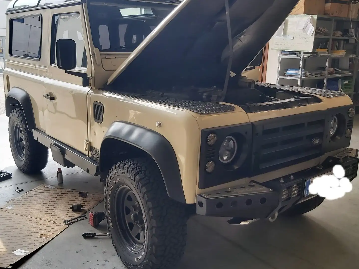 Land Rover Discovery defender Beżowy - 2