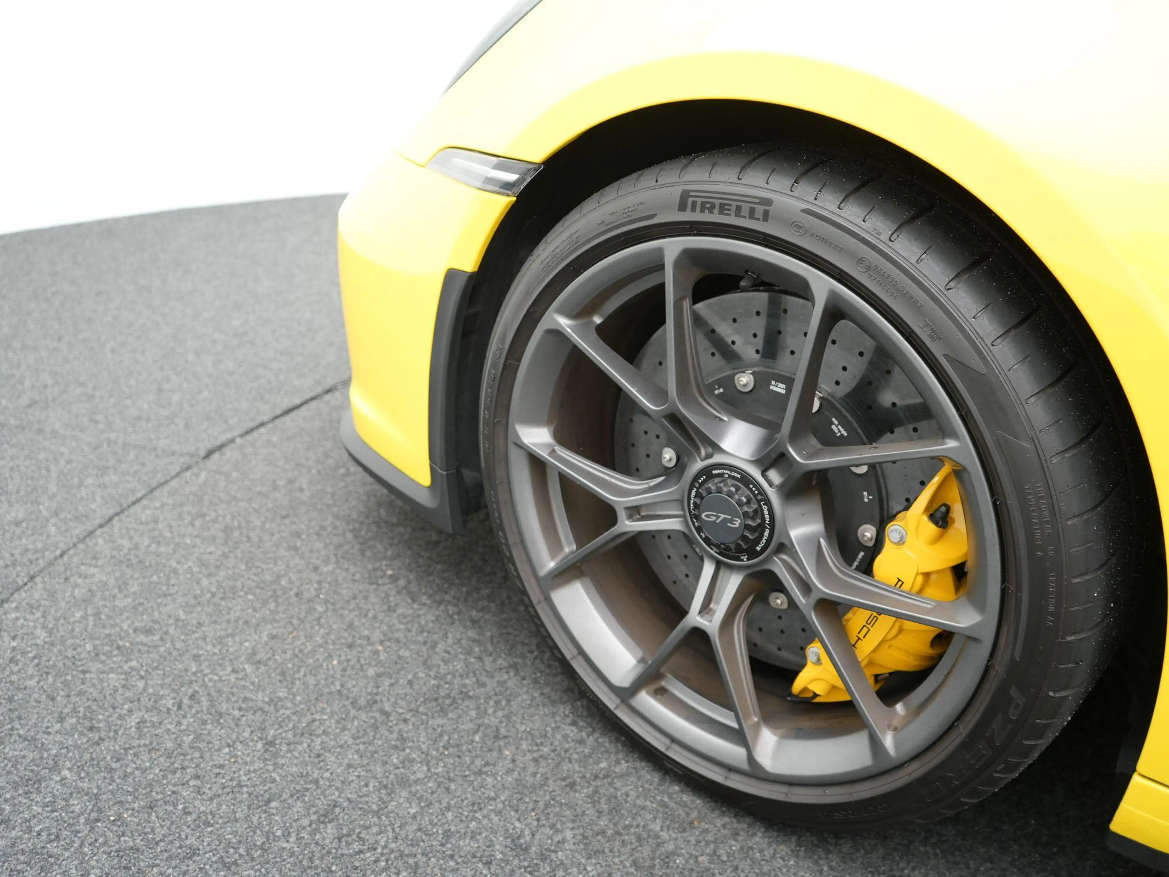 Porsche 992 4.0 GT3 — photo 13