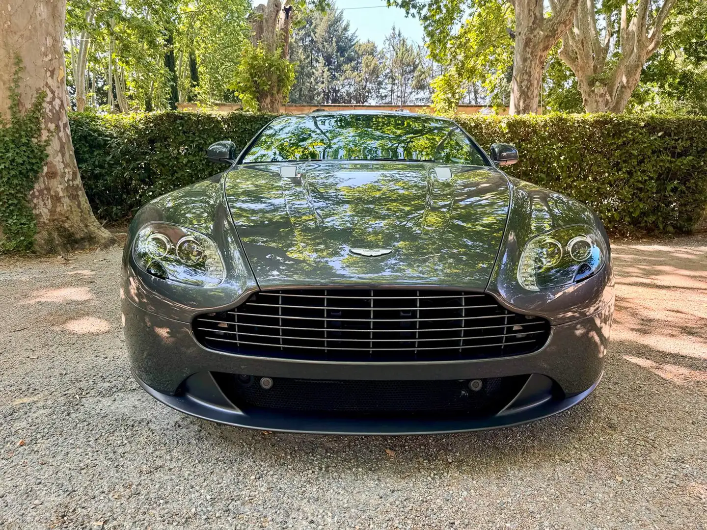 Aston Martin Vantage 4.7L Gris - 2