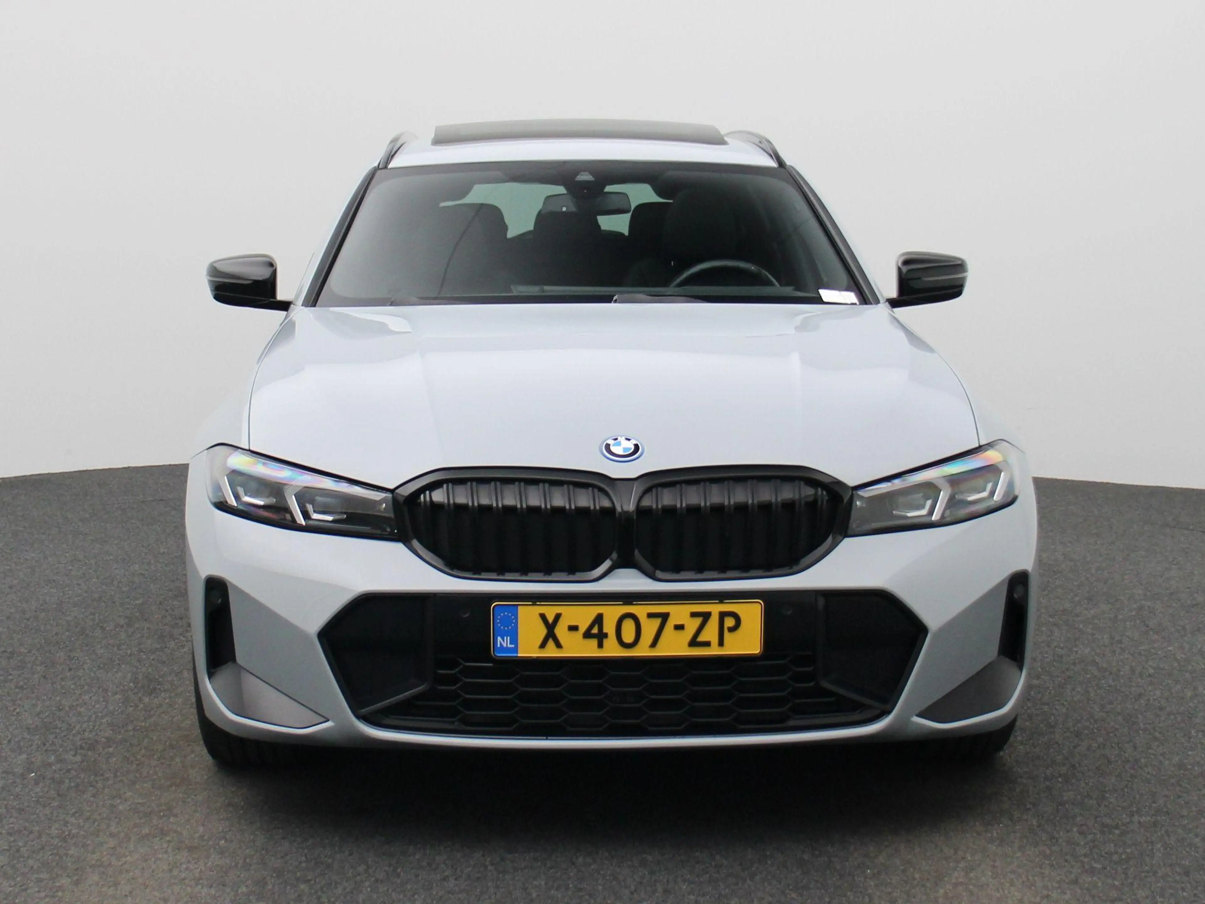 BMW 330 3-serie Touring 330e xDrive | M SPORT | PANORAMADA — photo 3