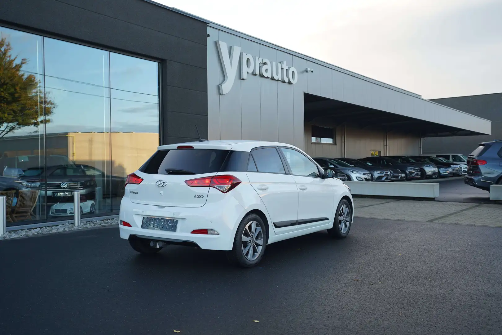 Hyundai i20 i20 1.2 Navi Camera Bluetooth PDC Trekhaak Blanc - 2