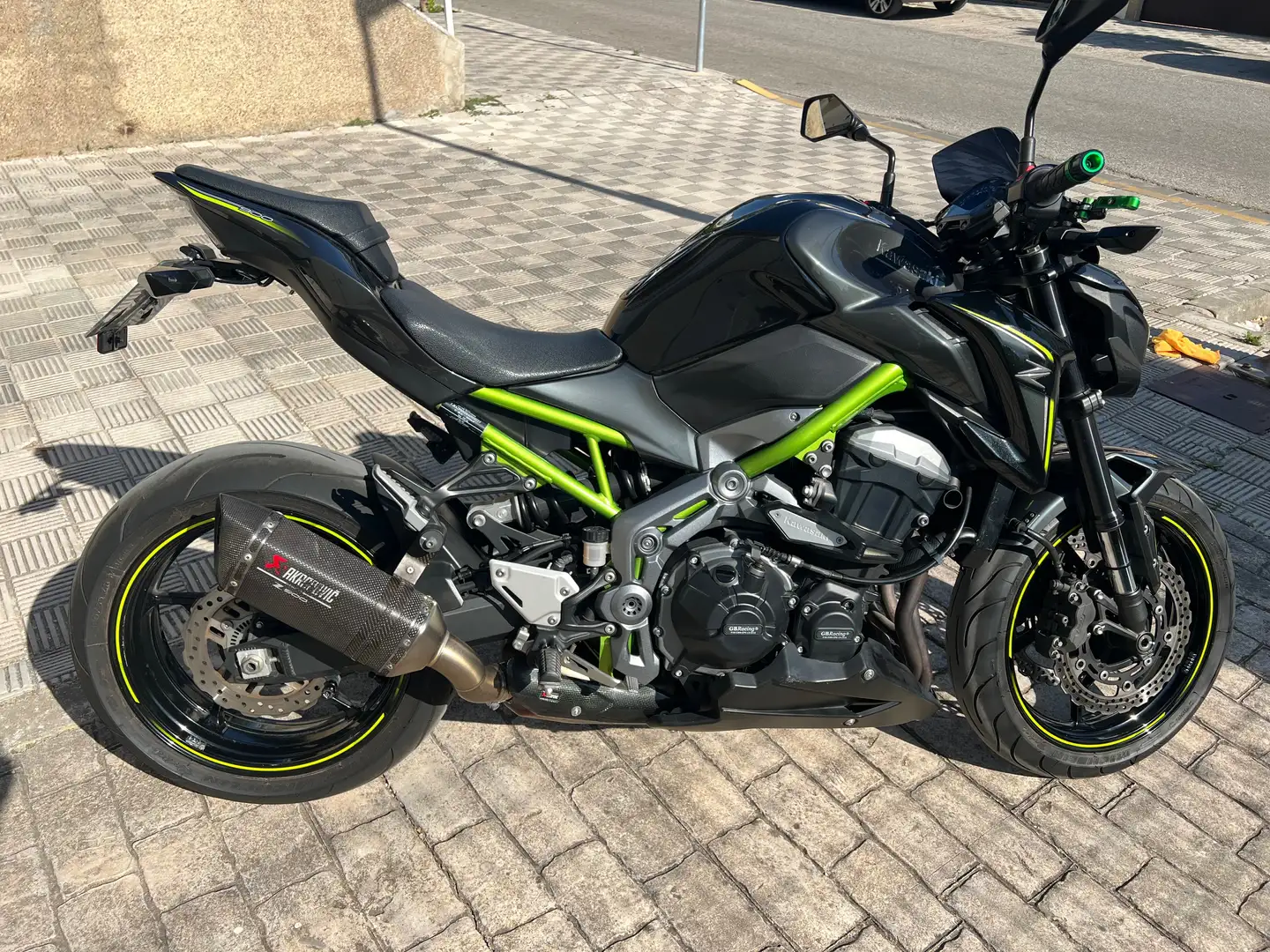 Kawasaki Z 900 A2 Negro - 1
