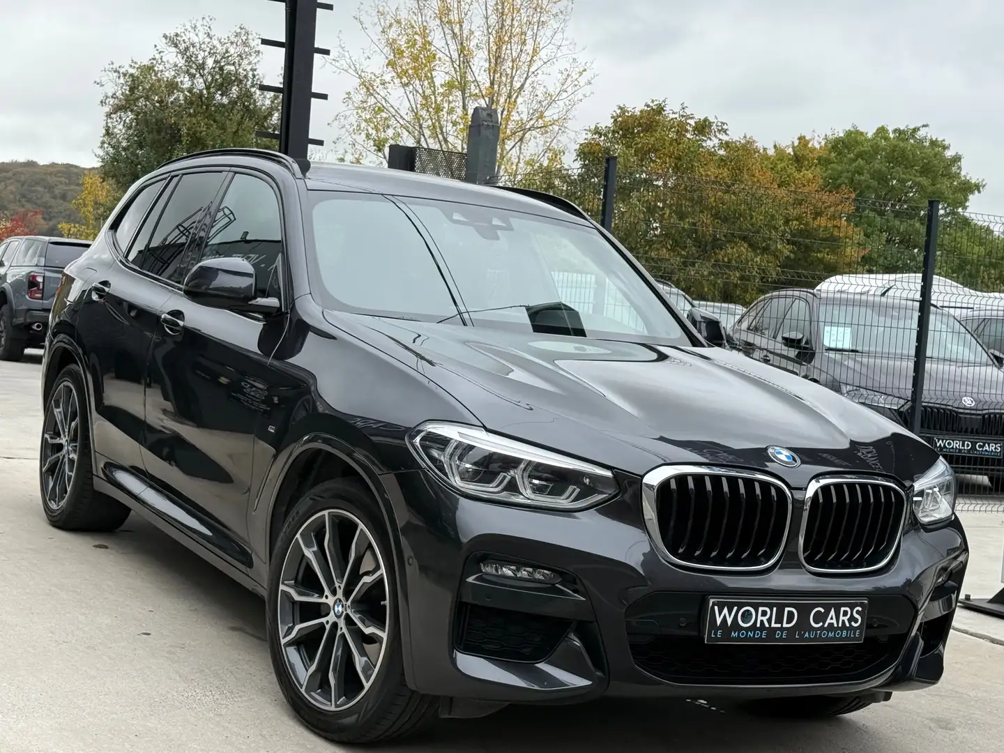 BMW X3 2.0 dA xDrive PACK M - KEYLESS - CAMERA - NAVI Zwart - 2