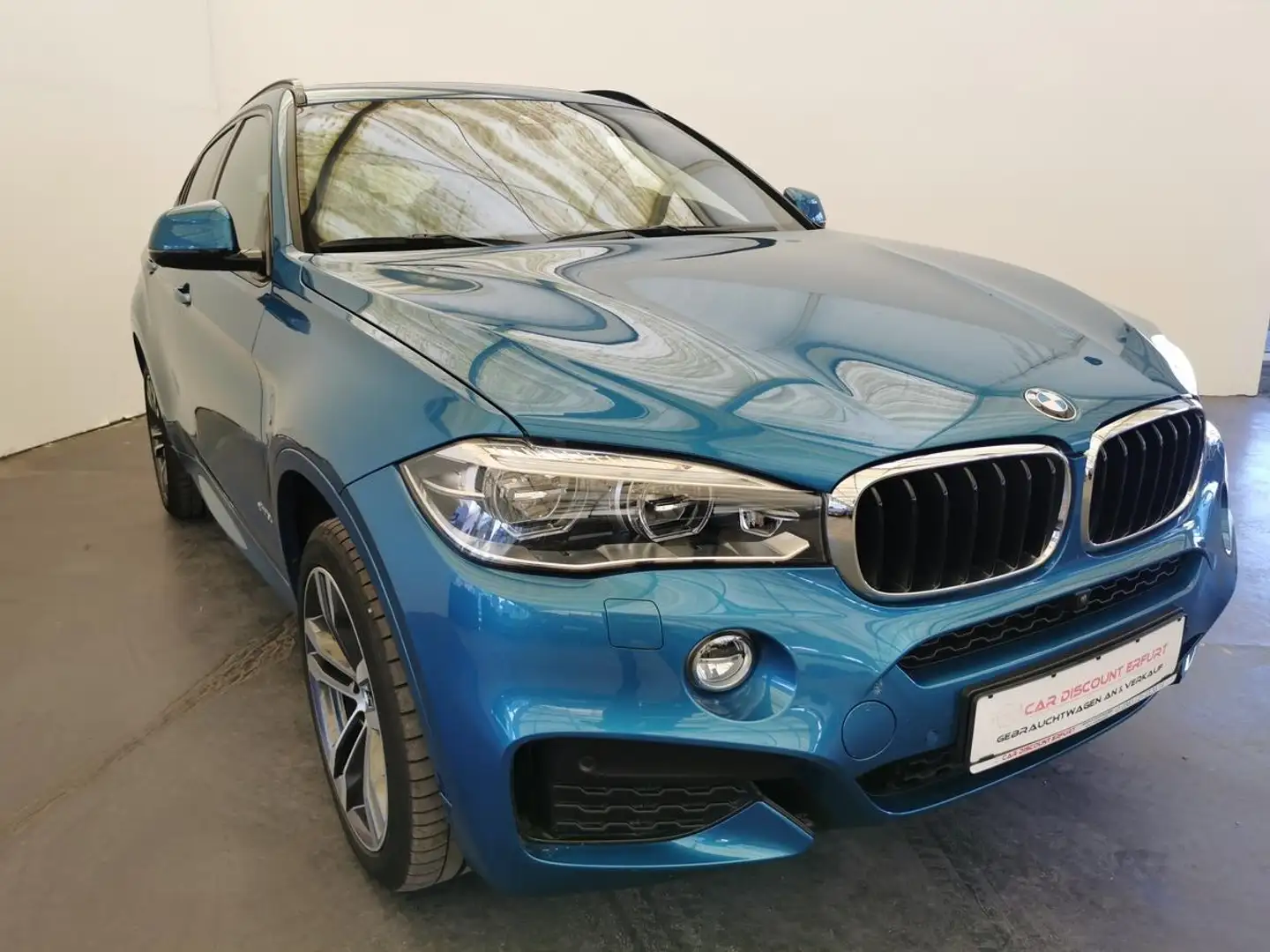 BMW X6 xDrive35i M Paket-Standheizung-SCD-Head up-AHZV- - 2