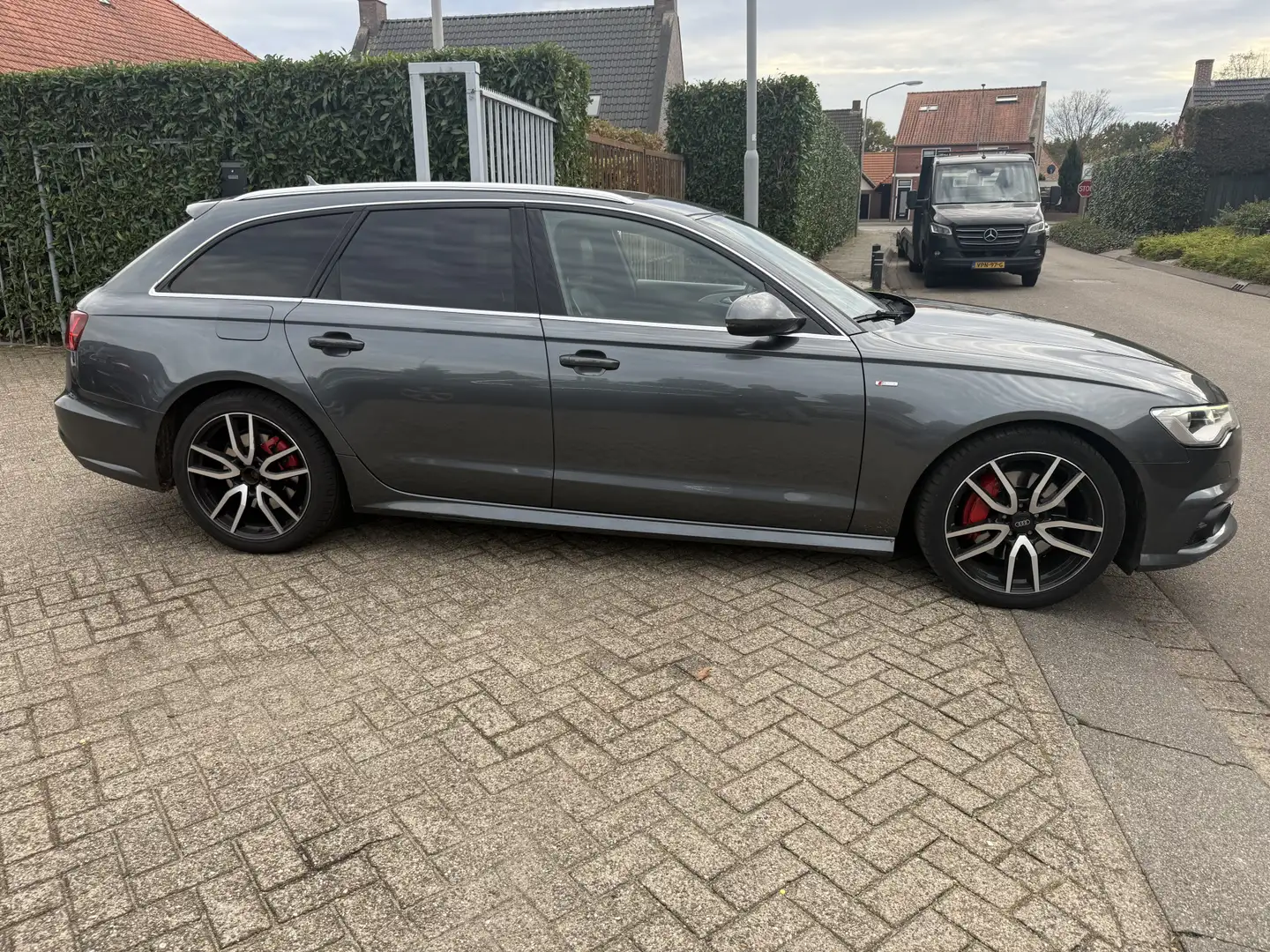 Audi A6 Avant 3.0 TDI quattro Sport Edition 3X S-LINE Grijs - 2