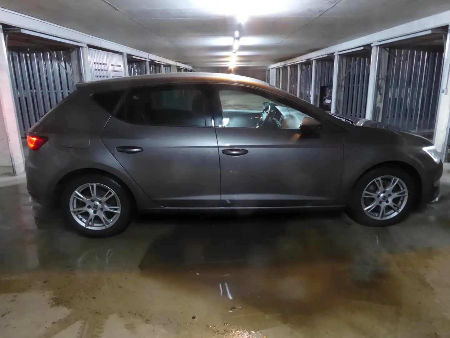 SEAT Leon Leon 1.8 TSI Start Šedá - 2