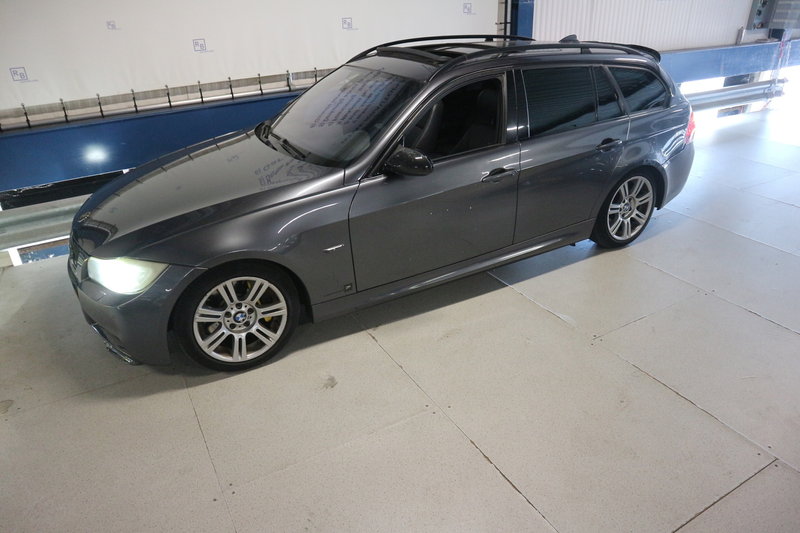 BMW 335 3-serie Touring XI + M-PAKKET / FULL SERVICE / PAN — photo 10
