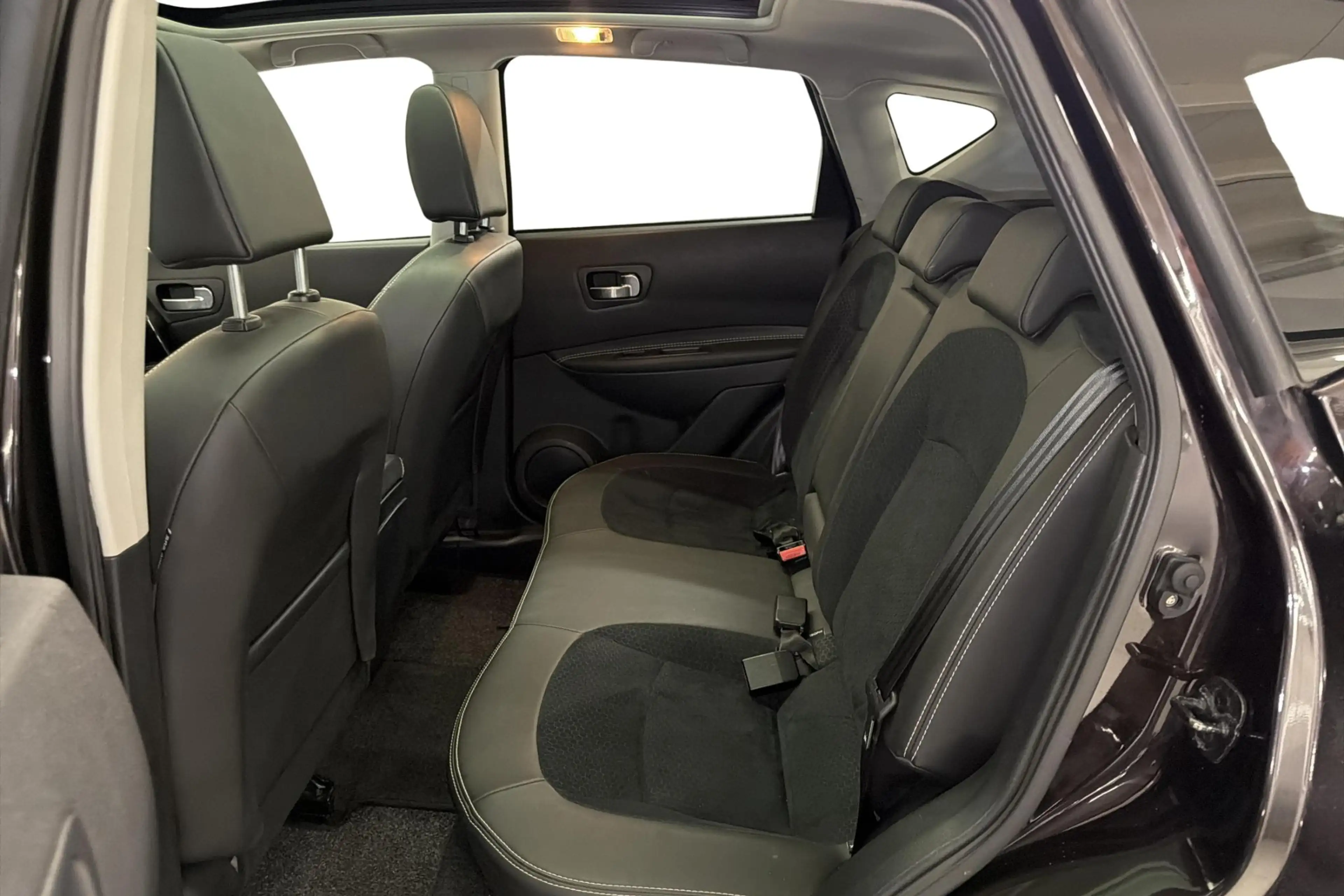 Nissan Qashqai 1.5 dCi Connect Edition — photo 7