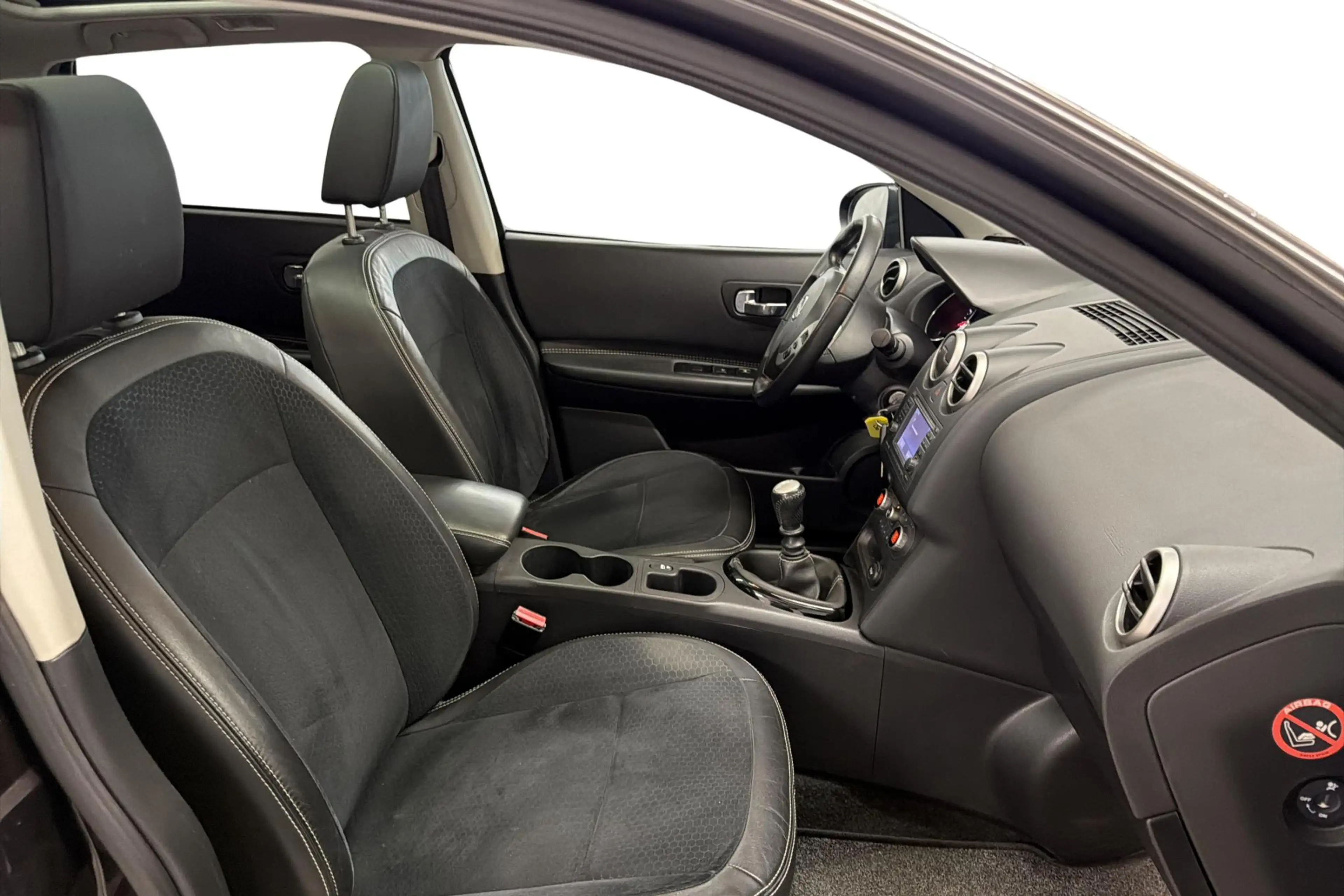 Nissan Qashqai 1.5 dCi Connect Edition — photo 6