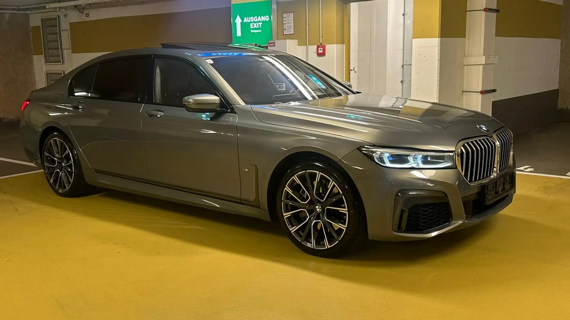 BMW 745 745Le PHEV xDrive Aut. Gris - 1