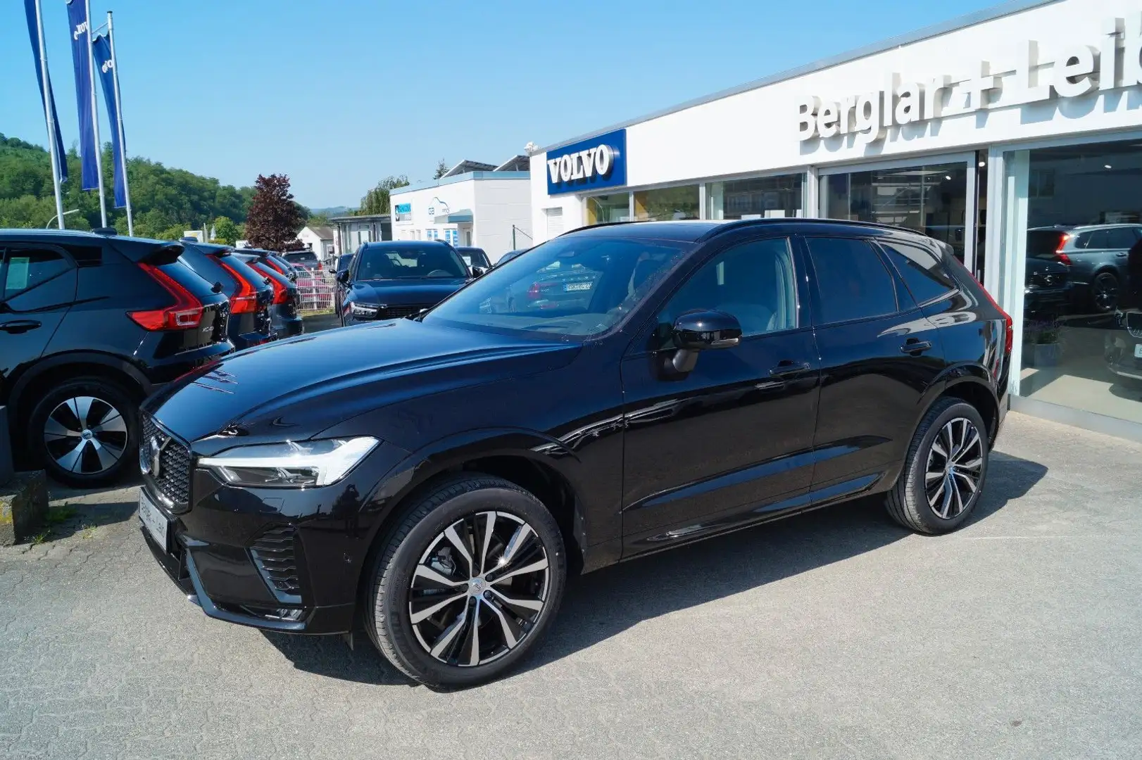 Volvo XC60 B4 Diesel AWD Ultimate Dark Aut./AHK/Standh Noir - 2