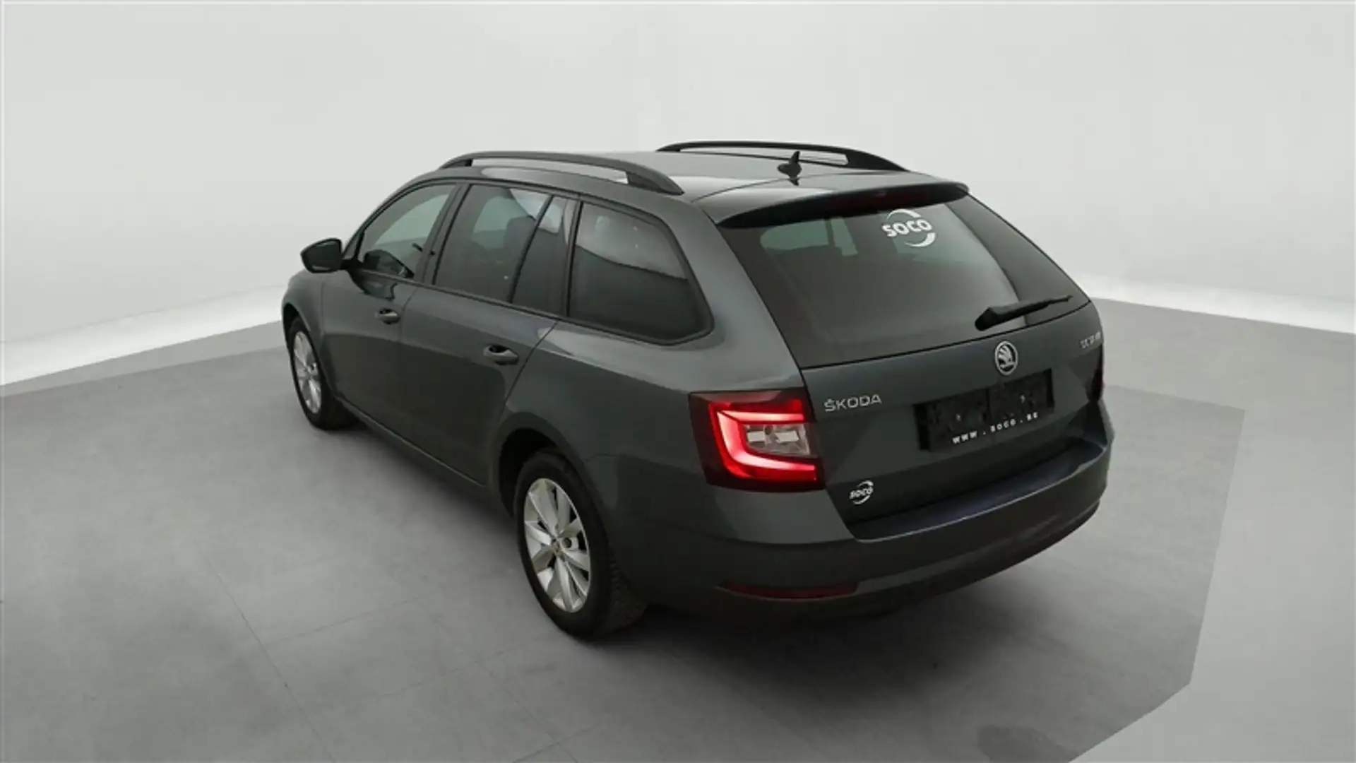 Skoda Octavia 1.0 TSI Ambition NAVI / CARPLAY / CLIM / PDC AV-AR Grijs - 2