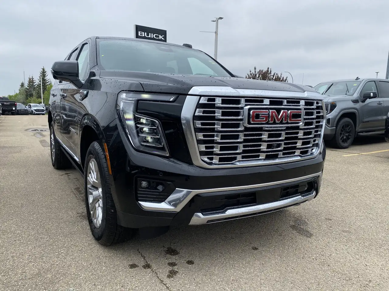 GMC Yukon снимка GMC Yukon