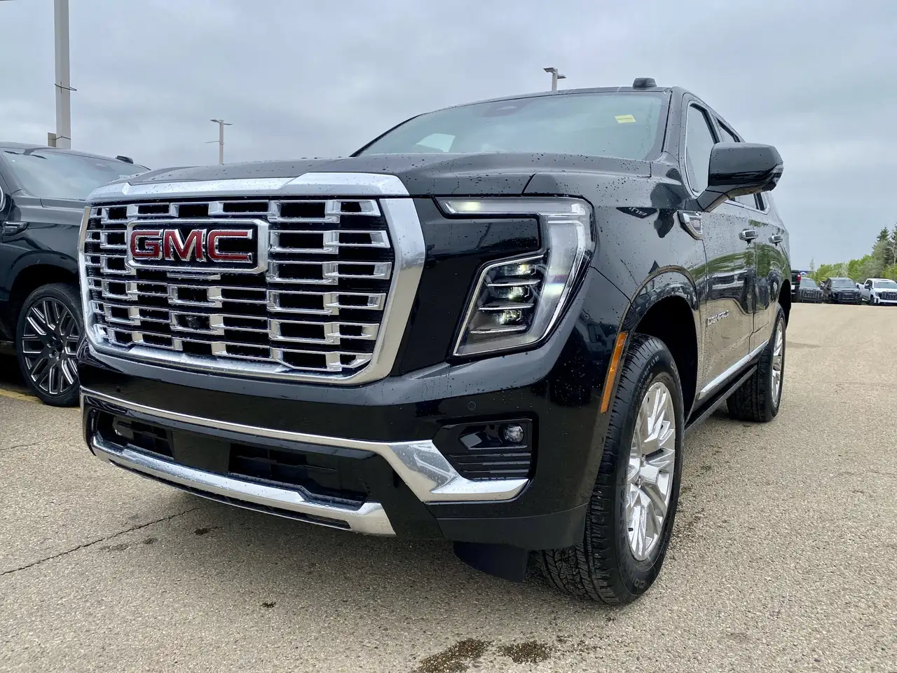 GMC Yukon снимка GMC Yukon