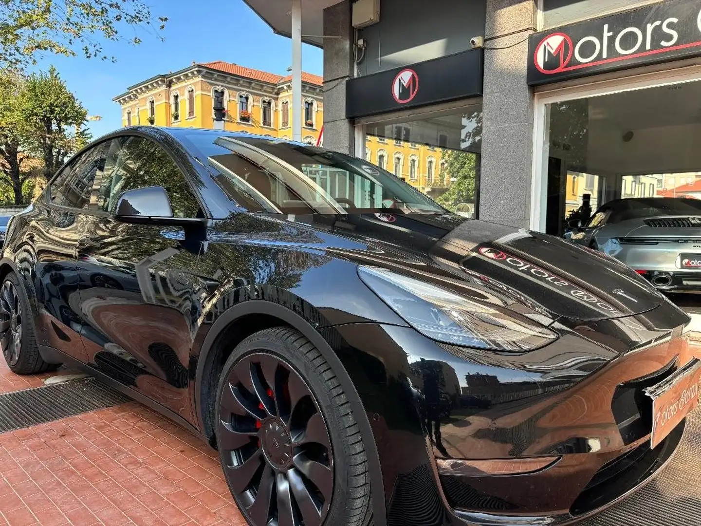 Tesla Model Y DUAL MOTOR Nero - 1