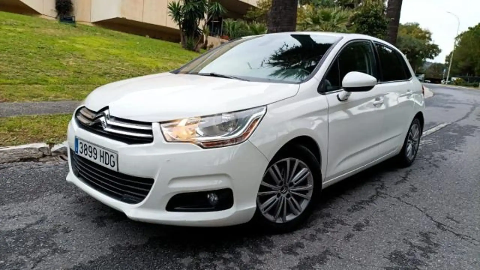 Citroen C4 1.6 VTi Seduction Blanc - 1