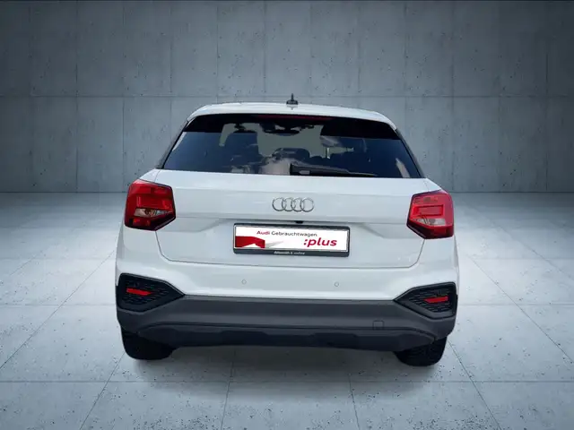 Audi Q2 view 4