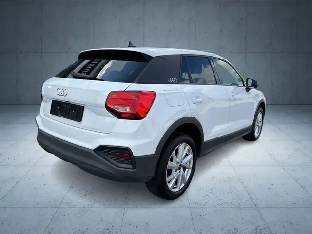 Audi Q2 view 14