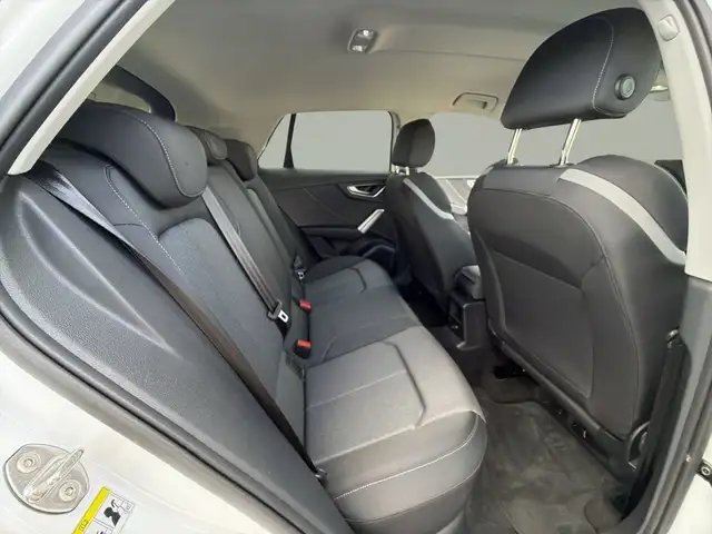 Audi Q2 view 15