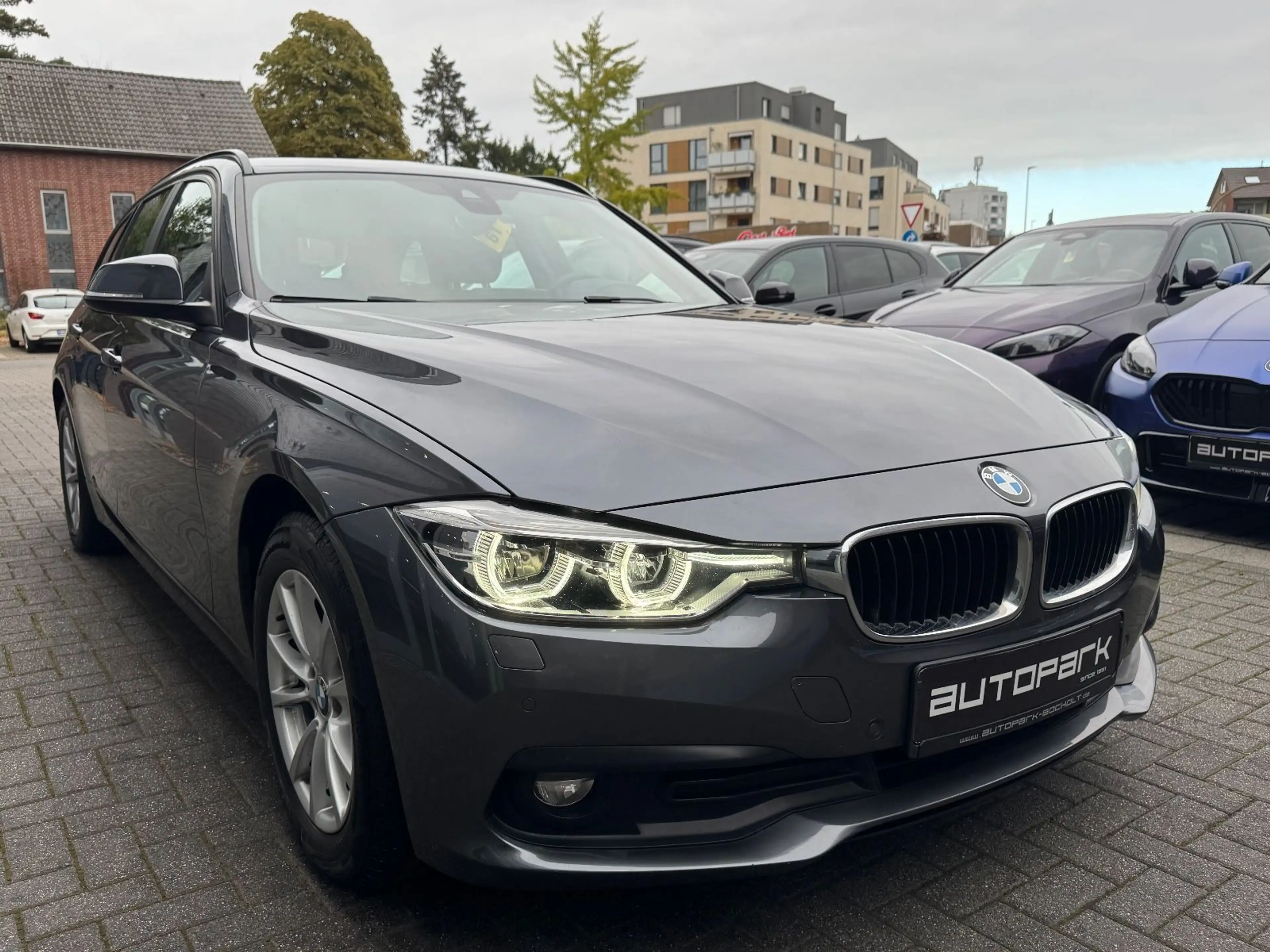 BMW 316 d Advantage Navi°LM°LED°PDC — photo 4