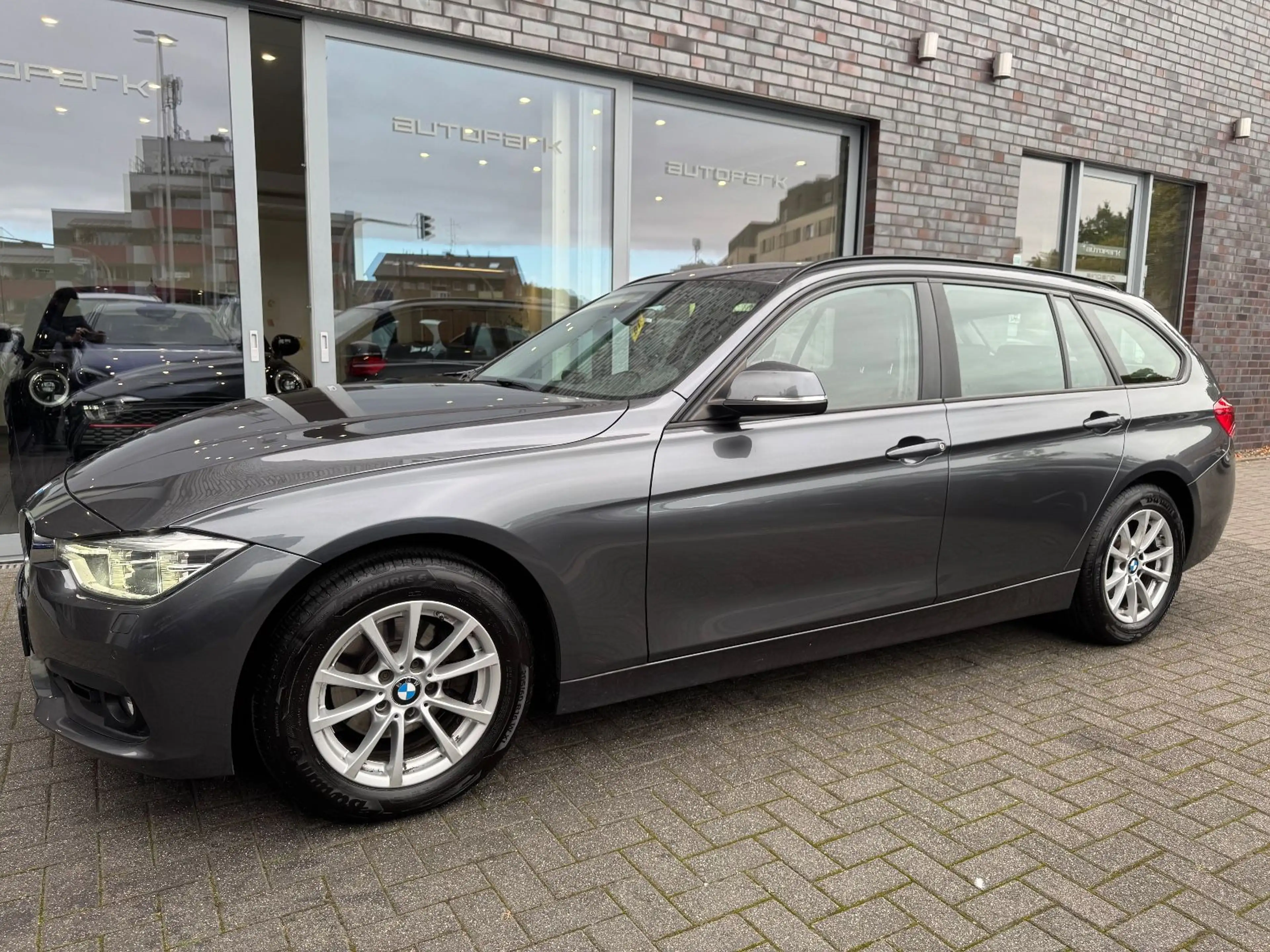 BMW 316 d Advantage Navi°LM°LED°PDC — photo 11