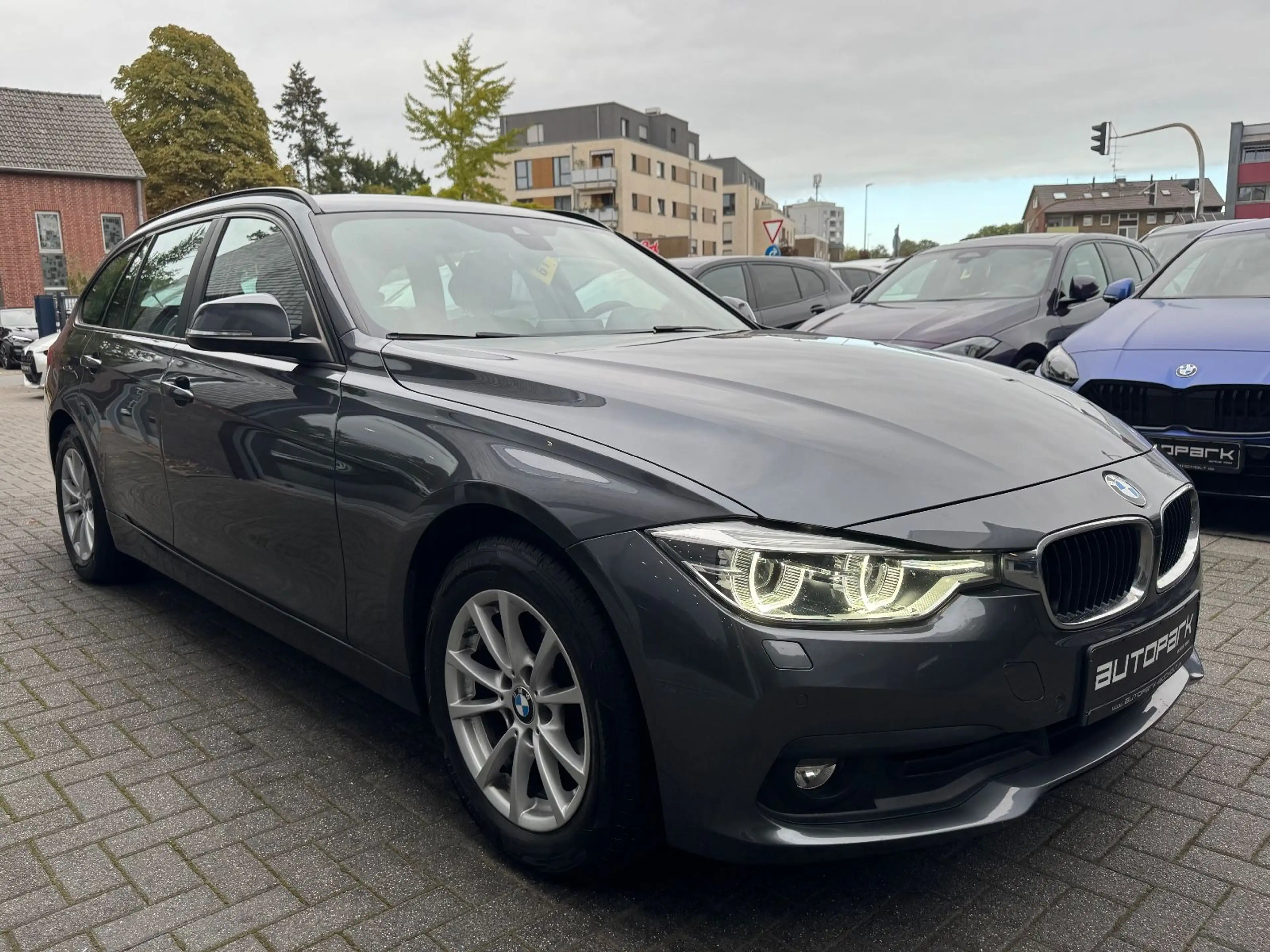 BMW 316 d Advantage Navi°LM°LED°PDC — photo 5